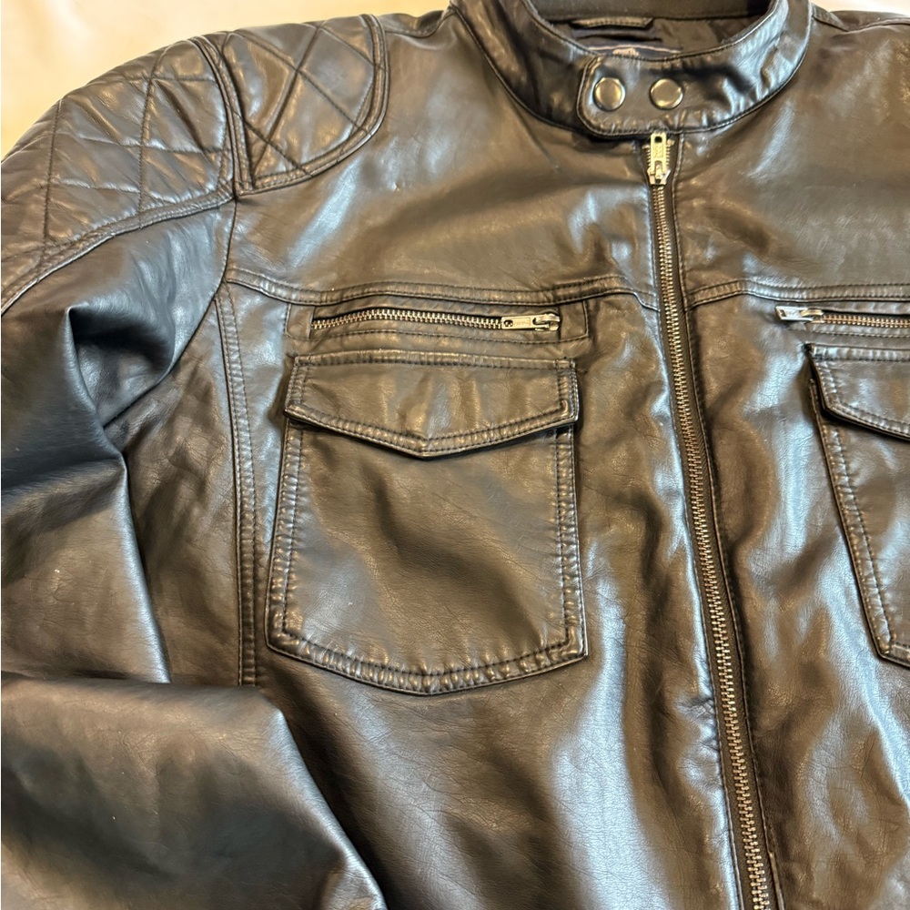 American Rag Men's Black Faux Leather‎ Jacket - Picture 3 of 13